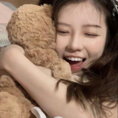 背带短裤丧尸来袭